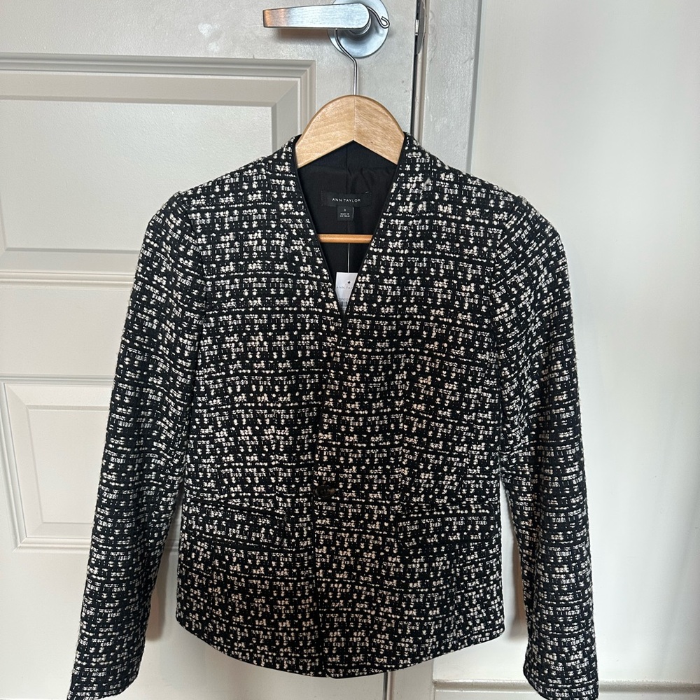 Ann Taylor Black and Cream Women's Blazer